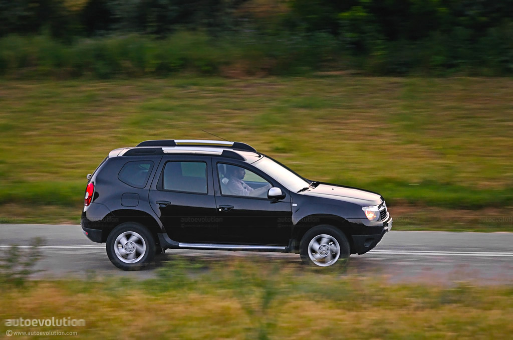 Черный Рено Дастер (35)