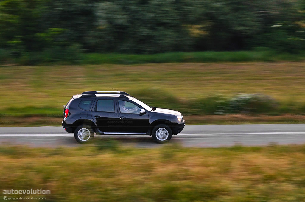 Черный Рено Дастер (35)