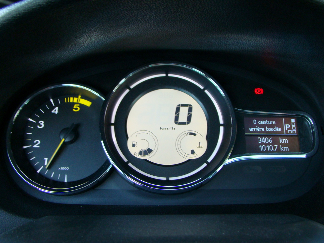 Ошибка рено меган 3 дизель. Renault megane iii приборная. renault megane приборная панель. панель приборов рено меган 3 дизель. щиток приборов рено меган 3.