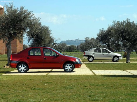 фото Renault Logan (Dacia Logan) Rouge de Feu color photo - Рено Логан (Дачия Логан) бордового цвета